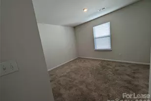 3340 Blf Hl Ln, Charlotte, NC 28215 - Photo 24