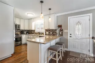 2240 Duck Cove Ln, York, SC 29745 - Photo 4