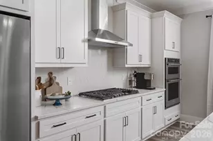 1634 Dresden Dr, Rock Hill, SC 29732 - Photo 4