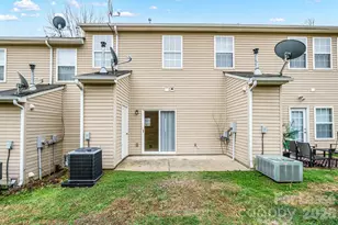 2270 Winthrop Chase Dr, Charlotte, NC 28212 - Photo 28