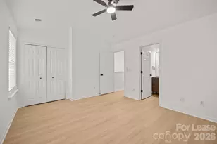 2270 Winthrop Chase Dr, Charlotte, NC 28212 - Photo 18