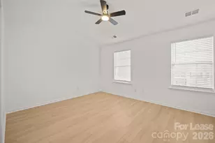 2270 Winthrop Chase Dr, Charlotte, NC 28212 - Photo 16