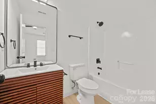 2270 Winthrop Chase Dr, Charlotte, NC 28212 - Photo 20