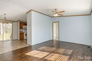 112 Lynn Estate Rd, Hendersonville, NC 28792 - Photo 4