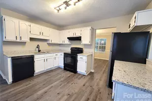 6007 Running Deer Rd, Charlotte, NC 28214 - Photo 6