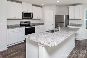 3423 Robindale Dr, Winston Salem, NC 27107 - Photo 2