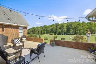 350 Royal Burgess Dr, Campobello, SC 29322 - Photo 40