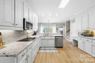 350 Royal Burgess Dr, Campobello, SC 29322 - Photo 10