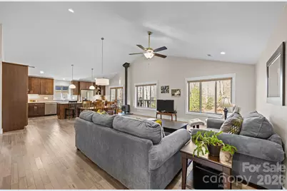 19 Dunsmore Avenue, Black Mountain, NC 28711 - Photo 4