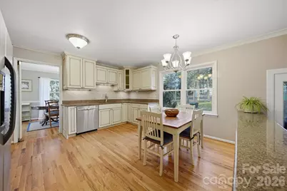 1347 10th Street Drive NW, Hickory, NC 28601 - Photo 8