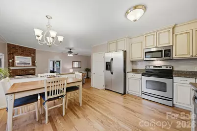 1347 10th Street Drive NW, Hickory, NC 28601 - Photo 12