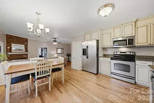 1347 10th St Dr NW, Hickory, NC 28601 - Photo 12