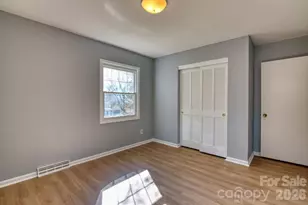 91 Haw Creek Cir, Asheville, NC 28805 - Photo 14