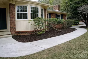 91 Haw Creek Cir, Asheville, NC 28805 - Photo 4