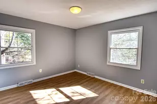 91 Haw Creek Cir, Asheville, NC 28805 - Photo 16