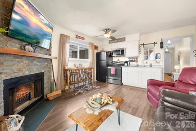 301 Pinnacle Inn Road #3304A, Beech Mountain, NC 28604 - Photo 1