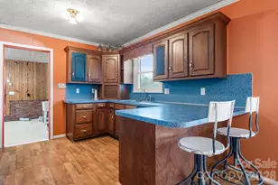 1470 Fairway Acres Rd, Lenoir, NC 28645 - Photo 12