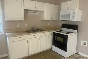 621 N Elm St, Marshville, NC 28103 - Photo 8