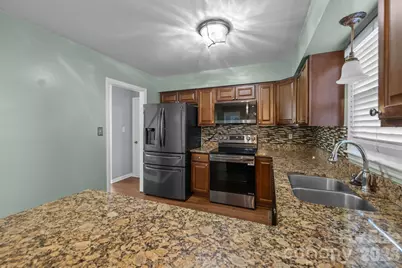 10737 Osprey Drive, Charlotte, NC 28226 - Photo 8