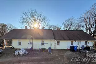 1104 K St, North Wilkesboro, NC 28659 - Photo 2