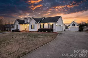 3155 Covington Way, Lenoir, NC 28645 - Photo 2