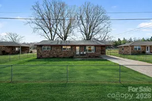 4030 Angus Dr, Gaston, NC 28056 - Photo 2