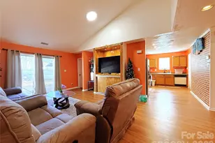 7333 Rosehall Dr, Charlotte, NC 28227 - Photo 4