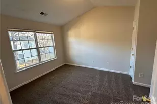 5227 Magnolia Tree Ln, Charlotte, NC 28215 - Photo 12