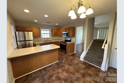 5227 Magnolia Tree Lane, Charlotte, NC 28215 - Photo 2