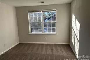 5227 Magnolia Tree Ln, Charlotte, NC 28215 - Photo 10