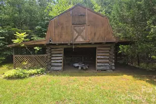 591 Landrum Rd, Columbus, NC 28722 - Photo 6