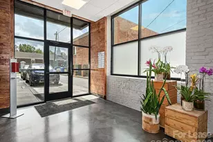 101 Allen Street E, Hendersonville, NC 28792 - Photo 1