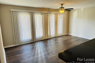 6137 Meadow Rose Ln, Charlotte, NC 28215 - Photo 4