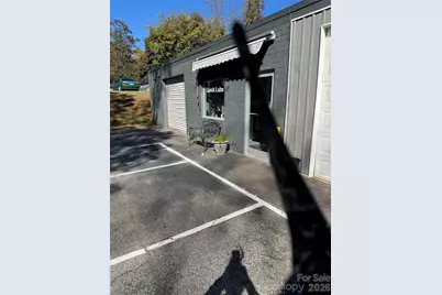 527 E Mills Street, Columbus, NC 28722 - Photo 6