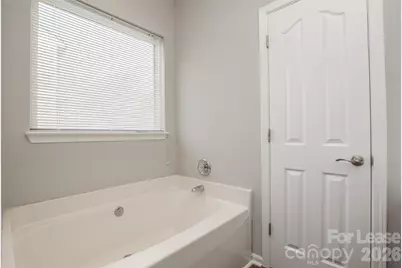 4018 Far West Drive, Charlotte, NC 28269 - Photo 18