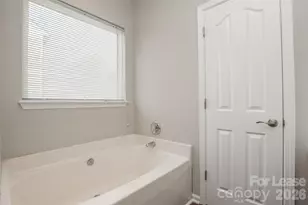 4018 Far West Dr, Charlotte, NC 28269 - Photo 18