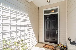 4018 Far West Dr, Charlotte, NC 28269 - Photo 4