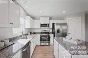 1017 Pemberley St, Lancaster, SC 29720 - Photo 2