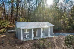 2388 Hebron Rd, Hendersonville, NC 28739 - Photo 2