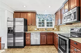 2388 Hebron Rd, Hendersonville, NC 28739 - Photo 14