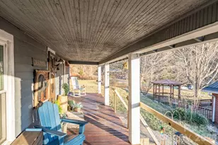 40 Painter Rd, Banner Elk, NC 28604 - Photo 8