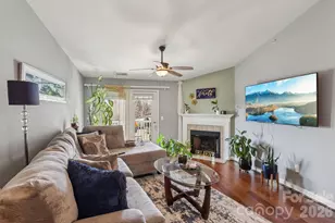 10742 Hill Point Ct, Charlotte, NC 28262 - Photo 2