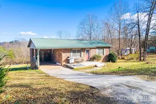 225 Baxter St, Morganton, NC 28655 - Photo 14