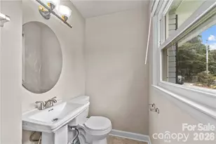 2717 Dora Dr, Charlotte, NC 28215 - Photo 6