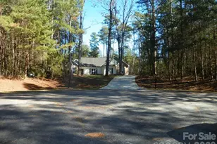 128 Summerlake Dr, New London, NC 28127 - Photo 2