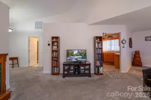 131 Ewarts Pond Rd, Hendersonville, NC 28739 - Photo 6