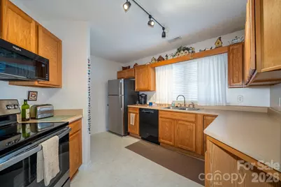 131 Ewarts Pond Road, Hendersonville, NC 28739 - Photo 12