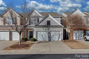 9044 Mcalwaine Preserve Ave, Charlotte, NC 28277 - Photo 2