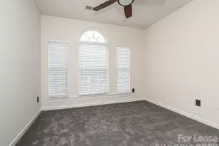 6820 Charter Hills Rd, Charlotte, NC 28277 - Photo 8