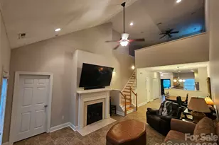 2026 Talbot Ln, Hickory, NC 28602 - Photo 10